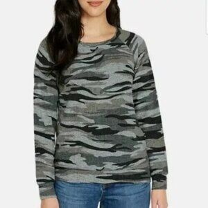 Buffalo Woman Crewneck Long Sleeve Ultrasoft (Grey Camo 2X)